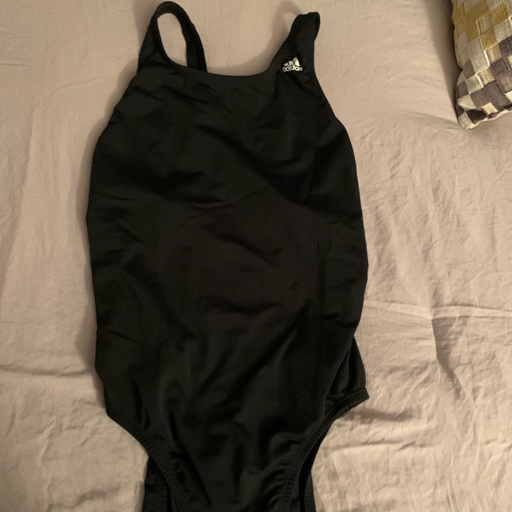 NWT Adidas women’s black swimsuit 🩱